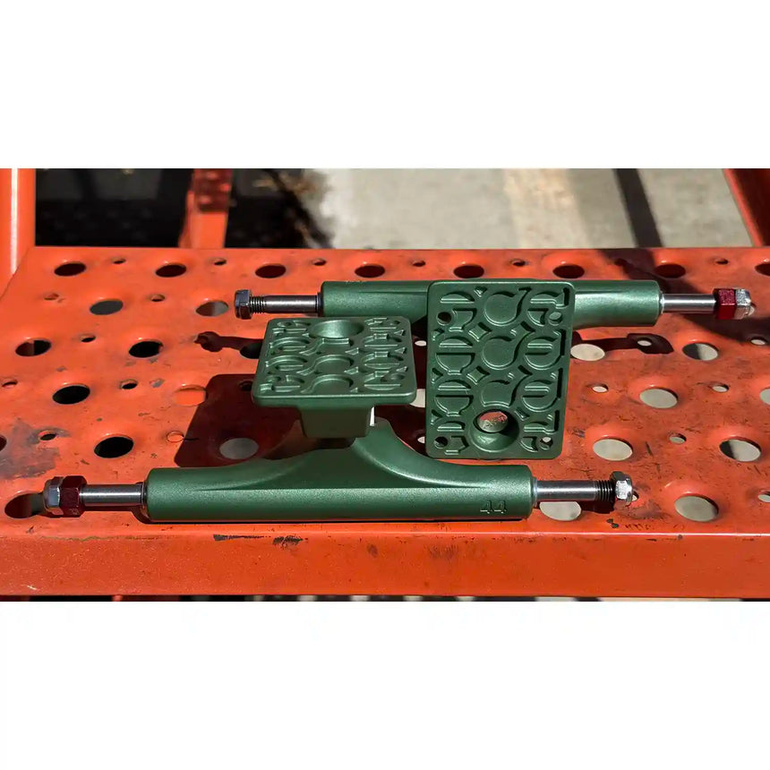 Ace AF1 Ranger Green Skateboard Trucks