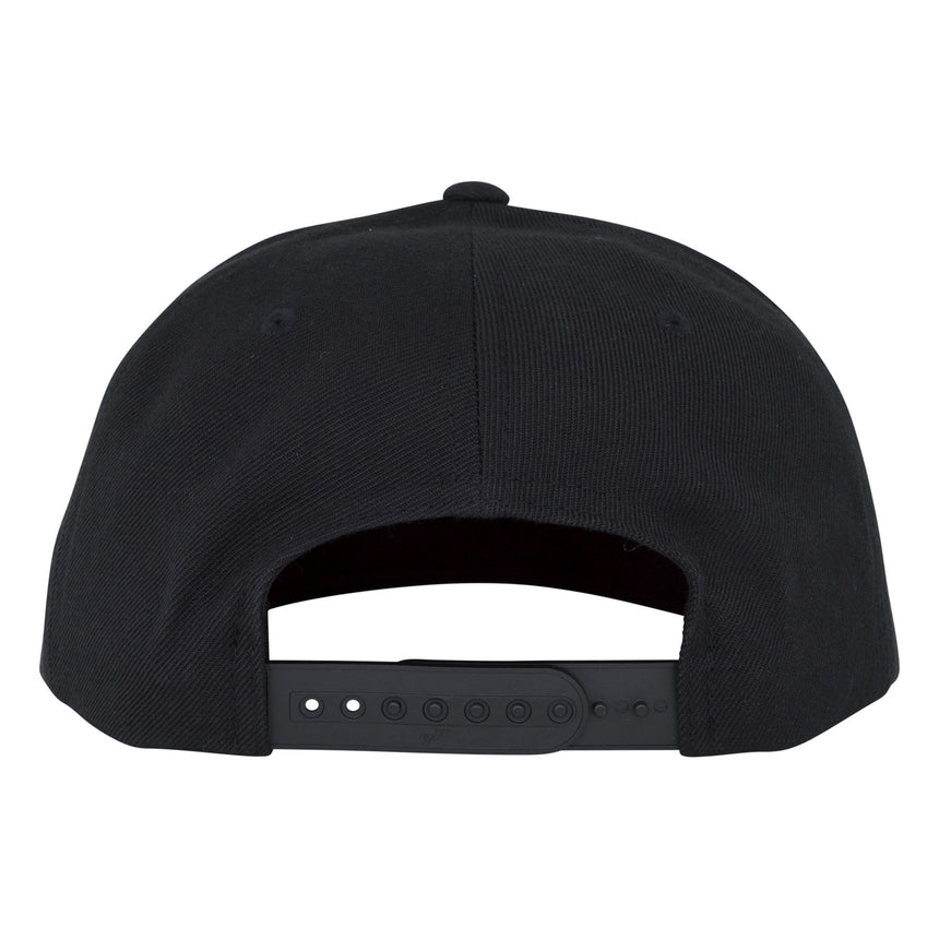 Independent Span Black Snapback